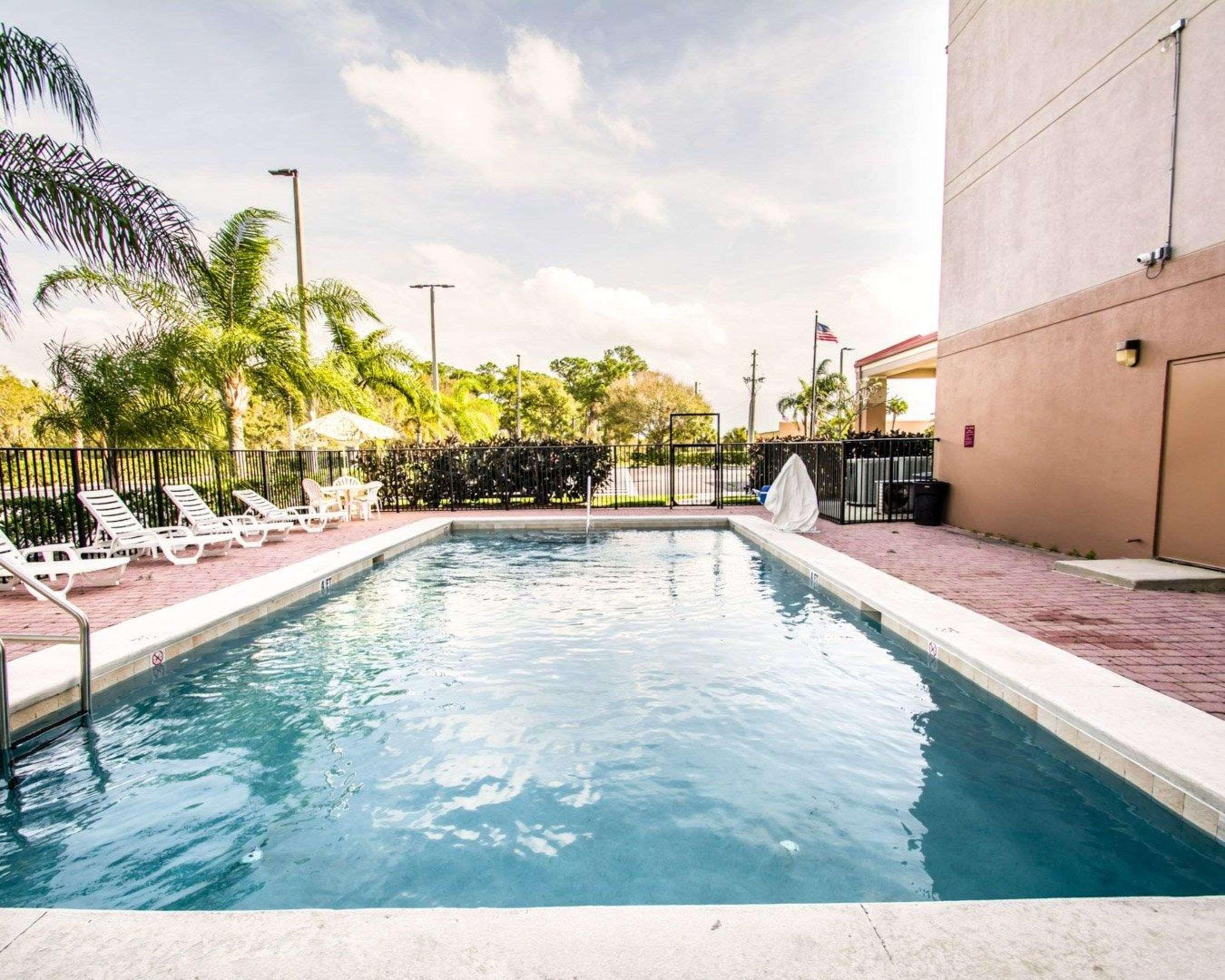 Sleep Inn Fort Pierce I-95 Exterior photo